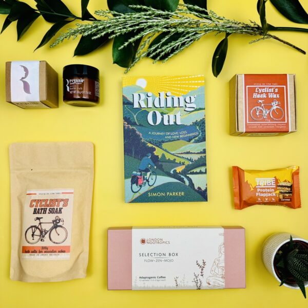 A picture of the range of the gifts included in the Ultimate Cycling Gift Box