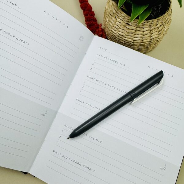 A picture of the inside of the Myga Five Minute journal that is included in the Mindful Tennis Performance Box
