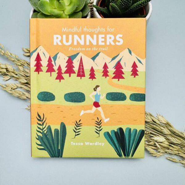 A picture of the Mindful thoughts for Runners Book that is included in the Run Well Gift Box