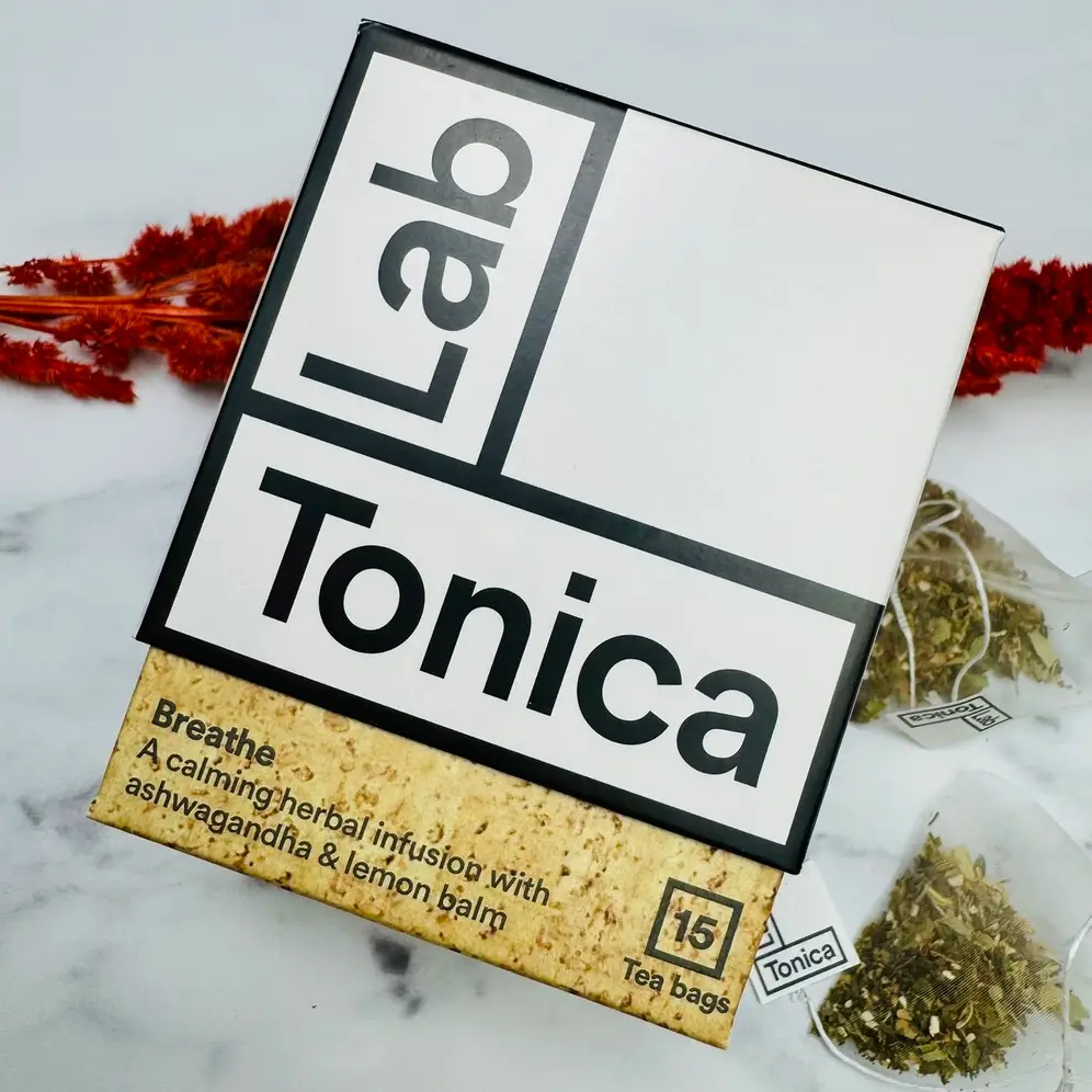 A picture of the Lab Tonica Breathe tea that is inlcuded in the Gardener Gift Box